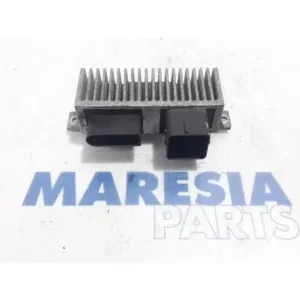 Direct Beschikbaar Relais gloeisysteem (voorverwarmen) RENAULT Master III Kasten (FV)