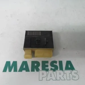 Relais gloeisysteem (voorverwarmen) PEUGEOT PARTNER Box Body/MPV Populair