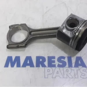 Nieuw Zuiger RENAULT Master III Pritsche/Fahrgestell (EV, HV, UV)