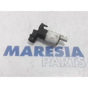 Reinigingsvloeistofsproeier RENAULT Trafic II Kasten (FL) Nu Kopen