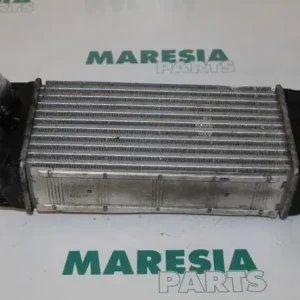 Interkoeler tussenkoeler PEUGEOT PARTNER Box Body/MPV Seizoensaanbieding