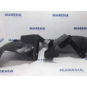 Op = Op Wielkast RENAULT Trafic II Bus (JL)