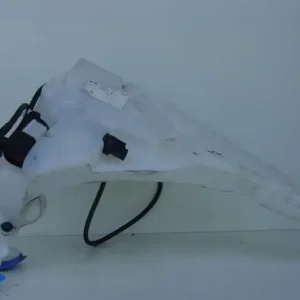 Op = Op Reinigingsvloeistofreservoir VOLVO C30 (533)